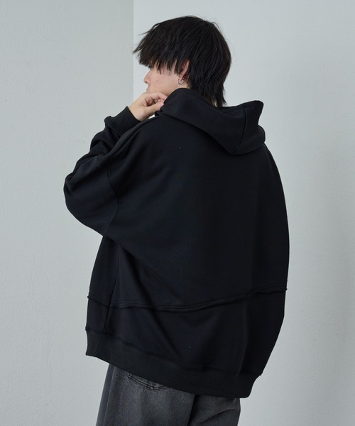 COLONY 2139（コロニートゥーワンスリーナイン）の「裏毛キリカエパーカー（パーカー・メンズ・グレー/ブラック・MEDIUM/LARGE）」の3枚目の写真