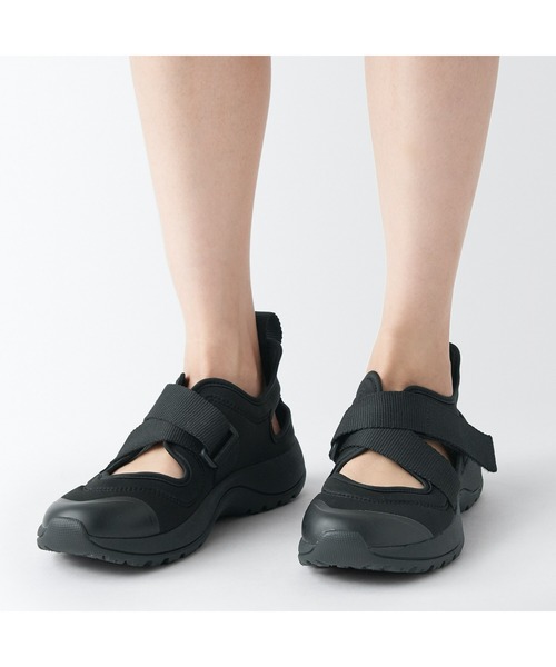 無印良品(ムジルシリョウヒン)の「スニーカーサンダル(サンダル・レディース・グレー/ライトベージュ/ブラック・XXL/XL/L/M/S/XS)」の11枚目の写真