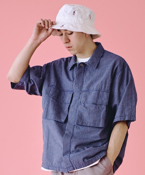 Universal Style Wear(ユニバーサルスタイルウェア)の「Universal Style Wear シアサッカー チェック ユーティリティー シャツ(シャツ/ブラウス・メンズ・ネイビー/グリーン/キャメル/ブラック・MEDIUM/LARGE/X-LARGE)」の4枚目の写真