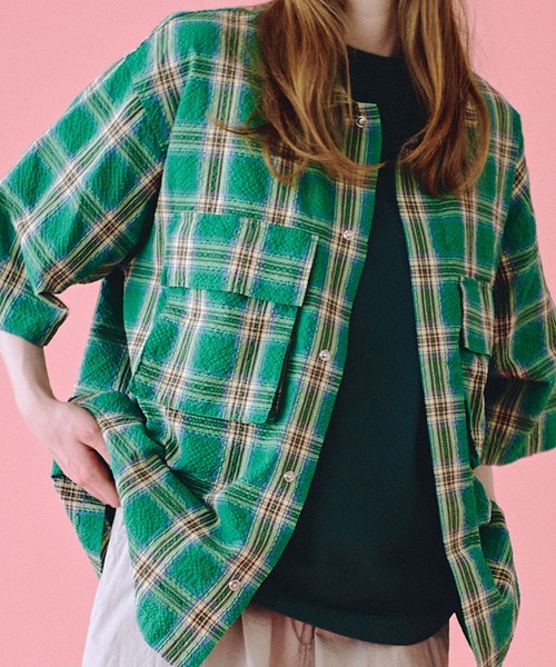Universal Style Wear(ユニバーサルスタイルウェア)の「Universal Style Wear シアサッカー チェック ユーティリティー シャツ(シャツ/ブラウス・メンズ・ネイビー/グリーン/キャメル/ブラック・MEDIUM/LARGE/X-LARGE)」の6枚目の写真