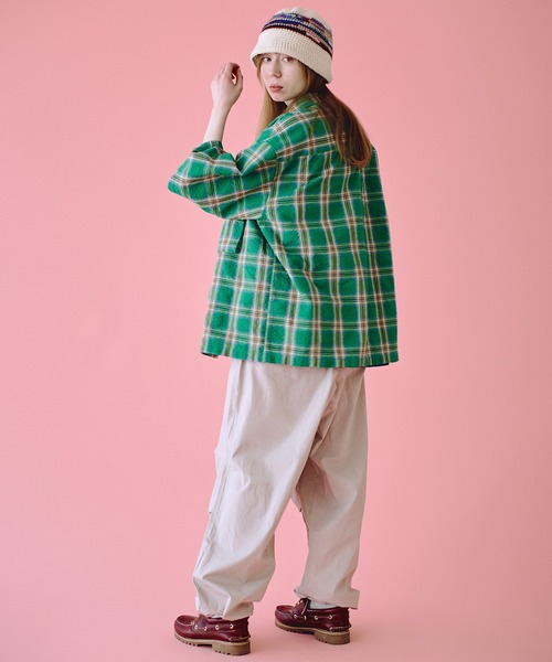 Universal Style Wear(ユニバーサルスタイルウェア)の「Universal Style Wear シアサッカー チェック ユーティリティー シャツ(シャツ/ブラウス・メンズ・ネイビー/グリーン/キャメル/ブラック・MEDIUM/LARGE/X-LARGE)」の5枚目の写真