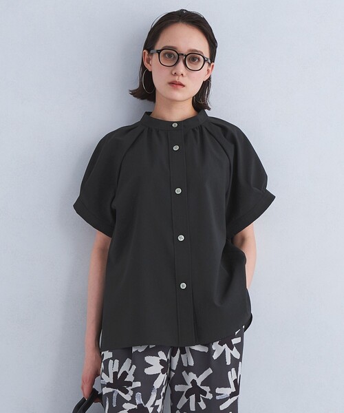 green label relaxing（グリーンレーベルリラクシング）の「スタンドネック 2WAY ブラウス（シャツ/ブラウス・レディース・ターコイズブルー/オフホワイト/ブラック・FREE）」の2枚目の写真