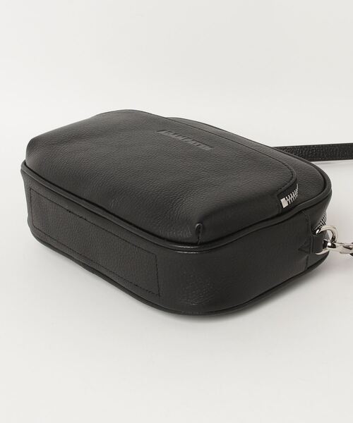 ADAM PATEK(アダムパテック)の「『ADAM PATEK』 shrink leather mini camera bag/レザーミニカメラバッグ(ショルダーバッグ・メンズ・ブラック・FREE)」の3枚目の写真