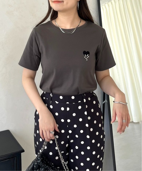 prose verse(プロズヴェール)の「フロッキーハートランダムパールTシャツ(Tシャツ/カットソー・レディース・チャコールグレー/オフホワイト・フリ-)」の1枚目の写真