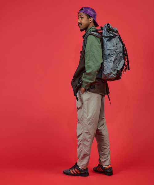 TRAIL BUM(トレイルバム)の「GO-ON / ゴーン(バックパック/リュック・メンズ・ブラック/グレー・ONE SIZE)」の21枚目の写真