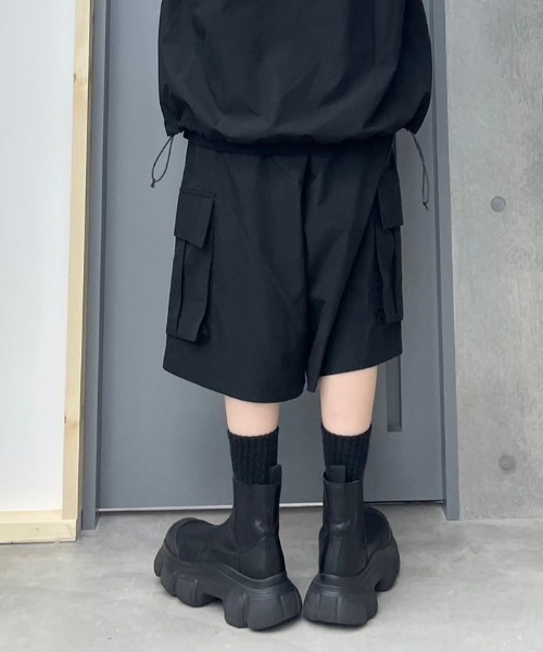 WHITELAND（ホワイトランド）の「WHITELAND/ホワイトランド/NYLON CARGO SHORT（その他パンツ・レディース・ブラック・F）」の6枚目の写真