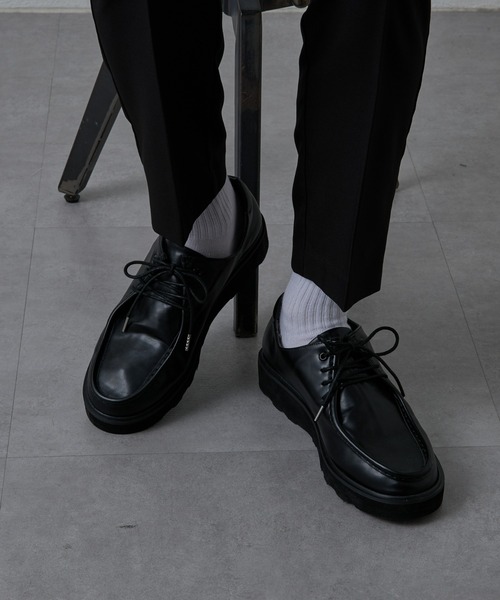 COLONY 2139（コロニートゥーワンスリーナイン）の「チロリアンシューズ（ドレスシューズ・メンズ・ブラック/チャコールグレー・MEDIUM/LARGE）」の2枚目の写真