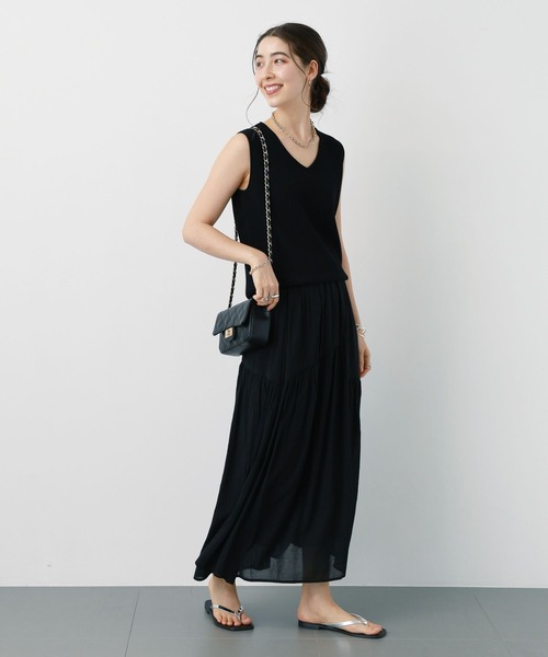 saloon(サルーン)の「SALOON(サルーン)/ Vネックラメノースリニット【手洗い可】(ニット/セーター・レディース・オフホワイト/ブラック/ベージュ・FREE)」の6枚目の写真