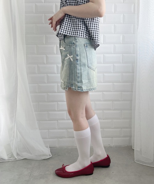 Loueme(ルエム)の「メニーリボンデニムミニスカート(スカート・レディース・ライトブルー・S/M)」の5枚目の写真