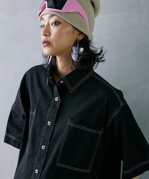 GEVS.(ジェイヴィス)の「<大きいサイズ> 配色ステッチチュニックシャツ GEVS.(シャツ/ブラウス・レディース・ブラック/ベージュ・3L/4L/5L/L/LL)」の2枚目の写真