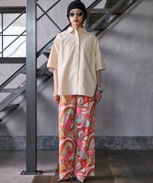 GEVS.(ジェイヴィス)の「<大きいサイズ> 配色ステッチチュニックシャツ GEVS.(シャツ/ブラウス・レディース・ブラック/ベージュ・3L/4L/5L/L/LL)」の5枚目の写真