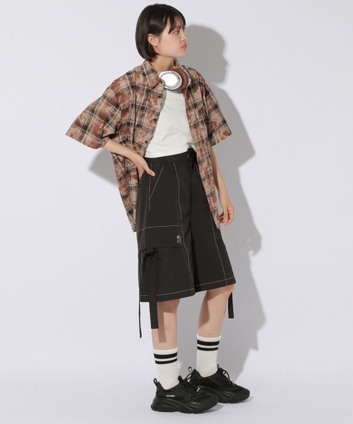 Anui（アニュイ）の「【UNISEX/2サイズ展開】スケーターハーフパンツ（カーゴパンツ・レディース・ブラウン/ブラック・MEDIUM/SMALL）」の12枚目の写真