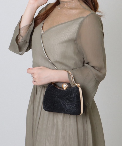 Lace Ladies(レースレディース)の「ツイスト ギャザー ビジュー がま口 2WAY ショルダーバッグ(クラッチバッグ・レディース・シルバー/ブラック/ゴールド・FREE)」の7枚目の写真