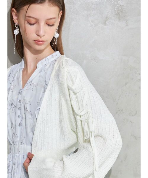 MERCURYDUO（マーキュリーデュオ）の「ショルダーレースアップボレロ（カーディガン/ボレロ・レディース・ライトブルー/アイボリー・FREE）」の2枚目の写真