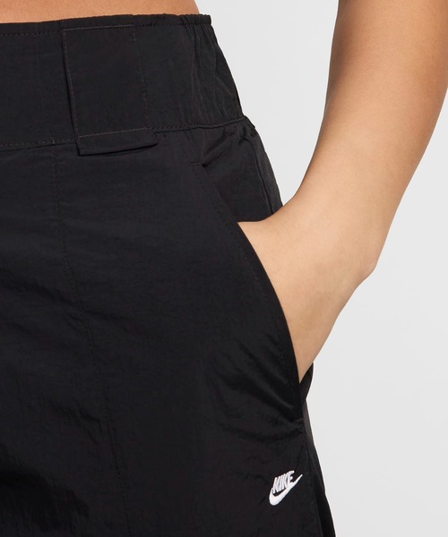 NIKE（ナイキ）の「NIKE/ナイキ ウーブン カーゴパンツ HJ6858-010（カーゴパンツ・レディース・ブラック・L/S/M）」の6枚目の写真