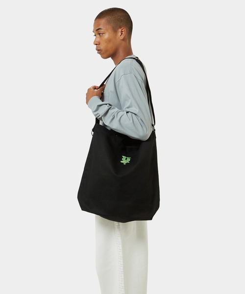 HUF(ハフ)の「MEGABLAST 2WAY TOTE BAG / HUF ハフ コットンキャンバス トートバッグ A4(トートバッグ・メンズ・ナチュラル/ブラック・ONE SIZE)」の10枚目の写真