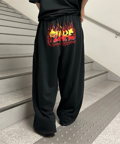 sedacle（セダクル）の「裏毛ヒップロゴプリントスウェットパンツ