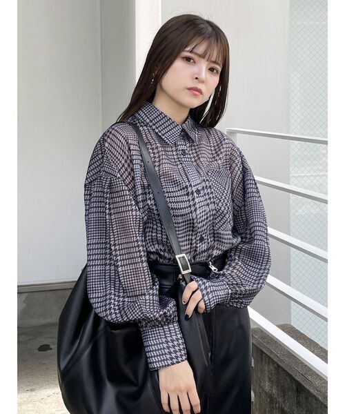 MURUA（ムルーア）の「ウェーブチェックシアーシャツ（シャツ/ブラウス・レディース・グレー/パープル・FREE）」の3枚目の写真