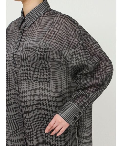 MURUA（ムルーア）の「ウェーブチェックシアーシャツ（シャツ/ブラウス・レディース・グレー/パープル・FREE）」の19枚目の写真