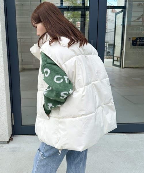 wears(ウェアーズ)の「スタンドカラーフェイクダウン/中綿オーバーサイズベスト(ダウンベスト・レディース・ブラック/アイボリー・L/M/S)」の8枚目の写真