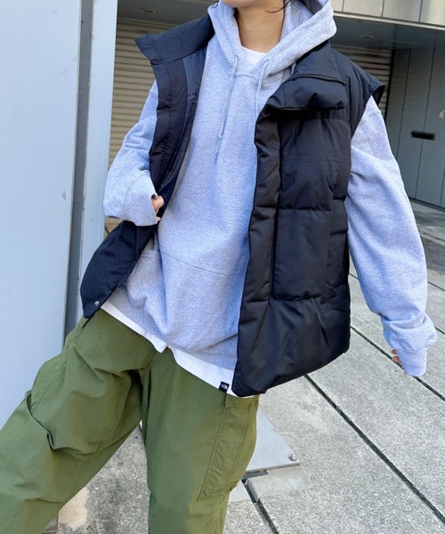 wears(ウェアーズ)の「スタンドカラーフェイクダウン/中綿オーバーサイズベスト(ダウンベスト・レディース・ブラック/アイボリー・L/M/S)」の20枚目の写真