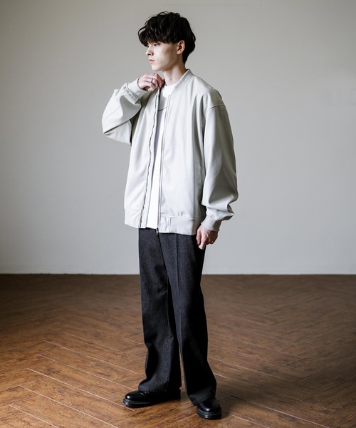 Rocky Monroe(ロッキーモンロー)の「オーバーサイズPUレザーMA-1 ボンバージャケット(MA-1・メンズ・ブラック/アイボリー/ブラウン・M/L/XL)」の8枚目の写真