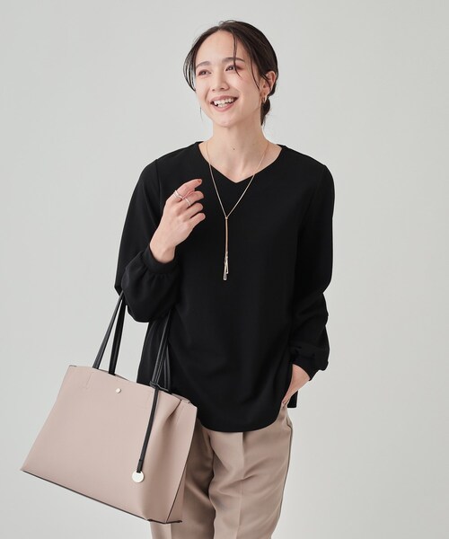 DRESKIP（ドレスキップ）の「◆【2点セット】大人の上品シルエット アクセサリー付き お袖切替トップス（シャツ/ブラウス・レディース・ブラック/ライトベージュ/ボルドー/サンドベージュ・04/02/03）」の10枚目の写真