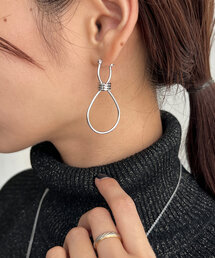 ポイントロールピアス