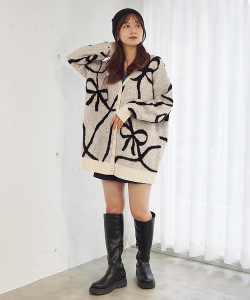 tiptop（ティップトップ）の「フェザーモールリボンVネックカーディガン（カーディガン/ボレロ・レディース・アイボリー/ブラック/チャコールグレー/ブルー・FREE）」の8枚目の写真