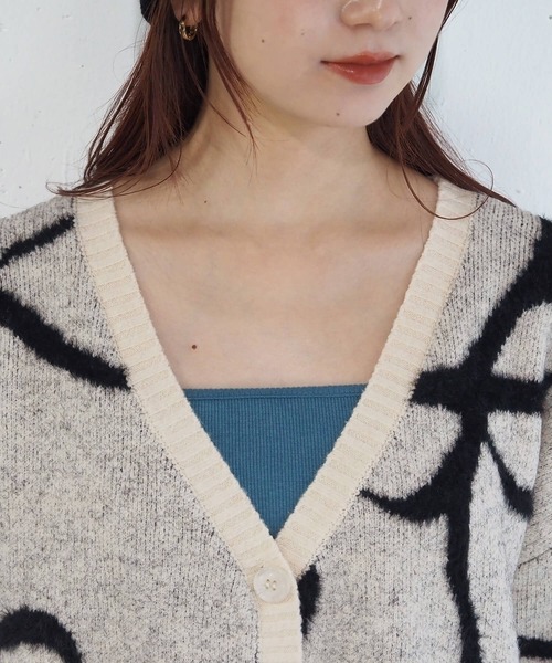 tiptop（ティップトップ）の「フェザーモールリボンVネックカーディガン（カーディガン/ボレロ・レディース・アイボリー/ブラック/チャコールグレー/ブルー・FREE）」の13枚目の写真