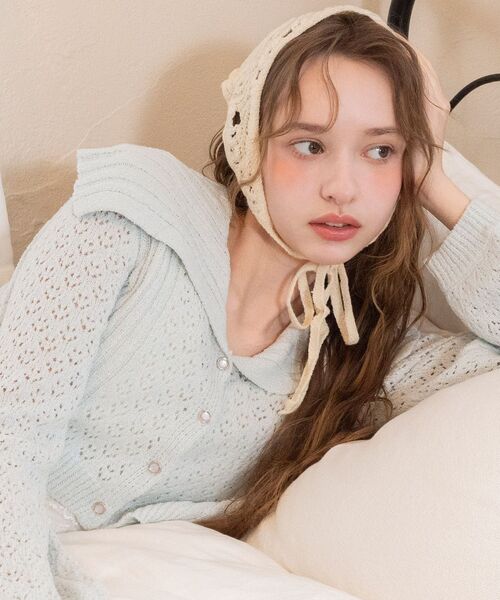 MAJESTIC LEGON（マジェスティックレゴン）の「クロシェバブーシュカ（その他ヘアアクセサリー・レディース・アイボリー・FREE）」の4枚目の写真