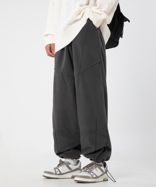 Ressaca(レサーカ)の「ルーズシルエットフリースイージーパンツ(その他パンツ・メンズ・ベージュ/ブラック/チャコール・XL/L/M)」の10枚目の写真