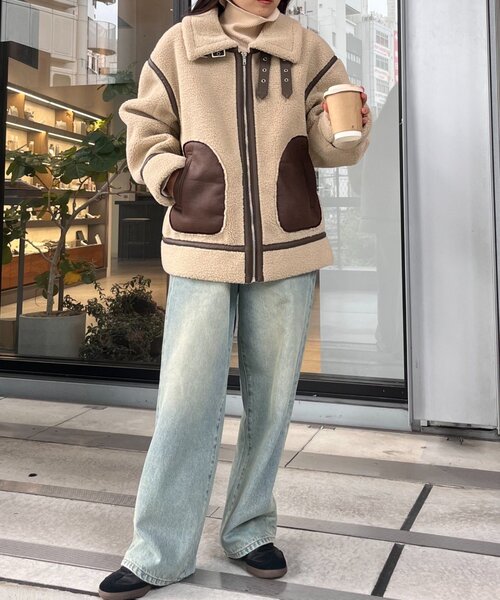 CIAOPANIC TYPY（チャオパニックティピー）の「【WEB限定】ボアB-3ジャケット（ムートンコート・レディース・ベージュ/ブラック・ONE SIZE）」の22枚目の写真