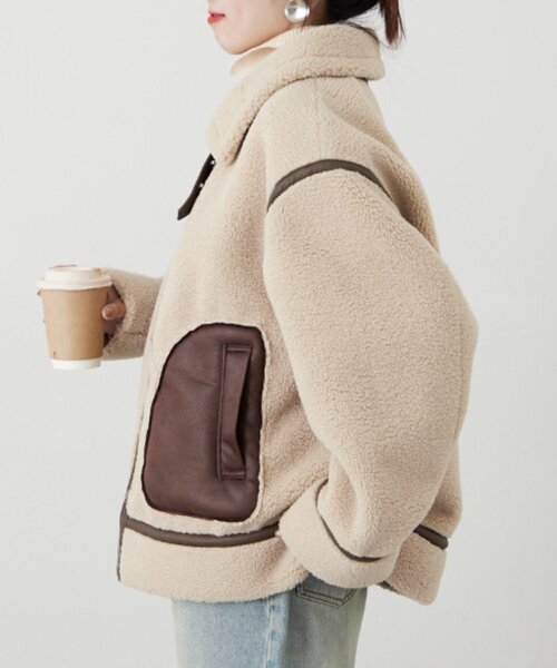 CIAOPANIC TYPY（チャオパニックティピー）の「【WEB限定】ボアB-3ジャケット（ムートンコート・レディース・ベージュ/ブラック・ONE SIZE）」の19枚目の写真