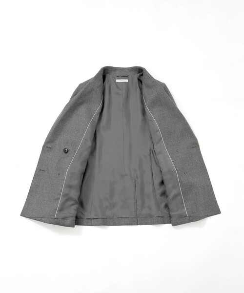 EPOCA(エポカ)の「【VERY NaVY2024年12月号掲載】ストレッチウールフラノ ダブルブレストジャケット(テーラードジャケット・レディース・グレー系その他/ベージュ・40)」の17枚目の写真