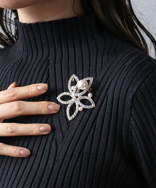 Cepica（セピカ）の「キラキラフラワーブローチ【フォーマル