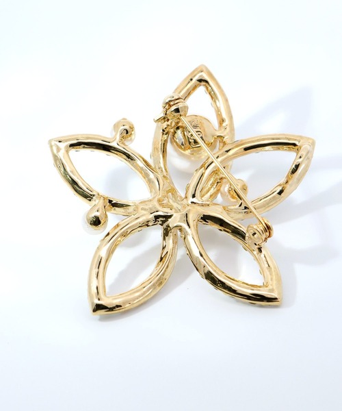 Cepica（セピカ）の「キラキラフラワーブローチ【フォーマル