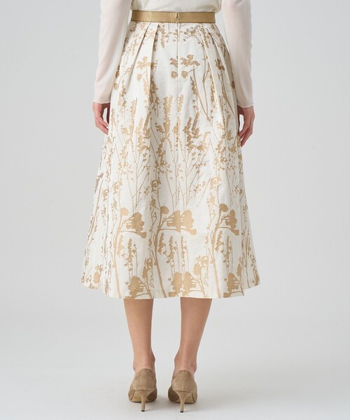 ANAYI（アナイ）の「シルエットフラワージャガードタックスカート（スカート・レディース・ブラック/ベージュ・38/36/34）」の5枚目の写真