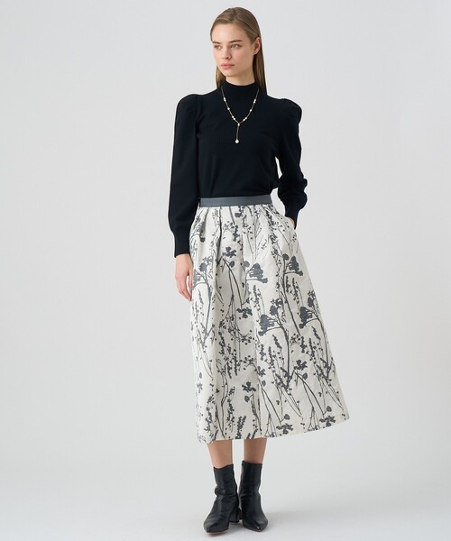 ANAYI（アナイ）の「シルエットフラワージャガードタックスカート（スカート・レディース・ブラック/ベージュ・38/36/34）」の11枚目の写真