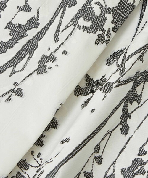 ANAYI（アナイ）の「シルエットフラワージャガードタックスカート（スカート・レディース・ブラック/ベージュ・38/36/34）」の21枚目の写真