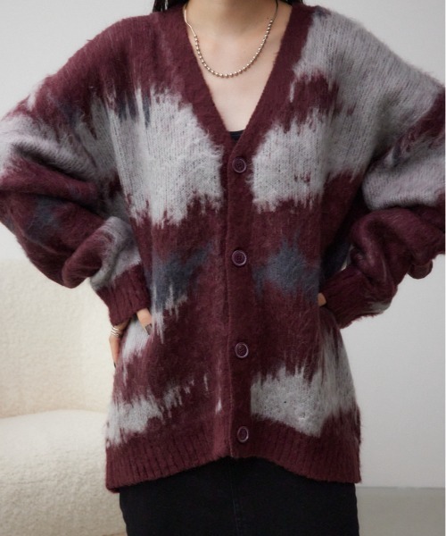 AZUL by moussy（アズールバイマウジー）の「総柄モヘアライクカーディガン（カーディガン/ボレロ・メンズ・ボルドー/ネイビー/ブラック系その他/ブラウン系その他/グレー系その他・FREE）」の5枚目の写真