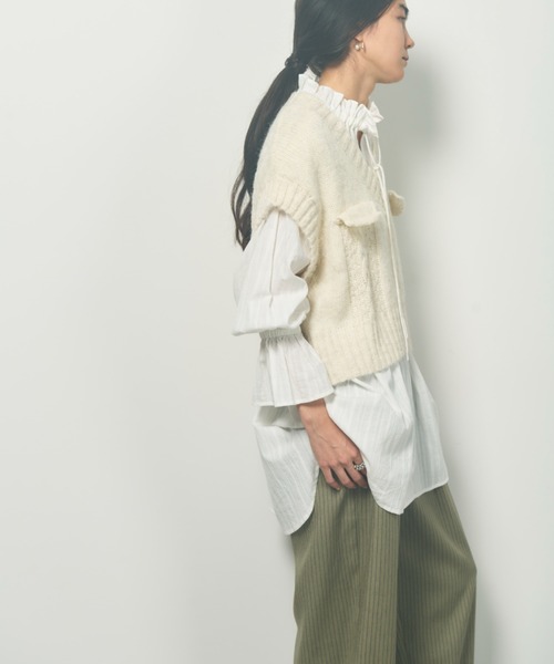 Libra Cue(リブラ キュー)の「ドロップショルダーニットベスト(ベスト・レディース・グレー/アイボリー・FREE)」の7枚目の写真