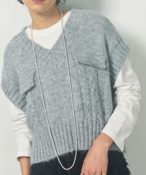 Libra Cue(リブラ キュー)の「ドロップショルダーニットベスト(ベスト・レディース・グレー/アイボリー・FREE)」の6枚目の写真