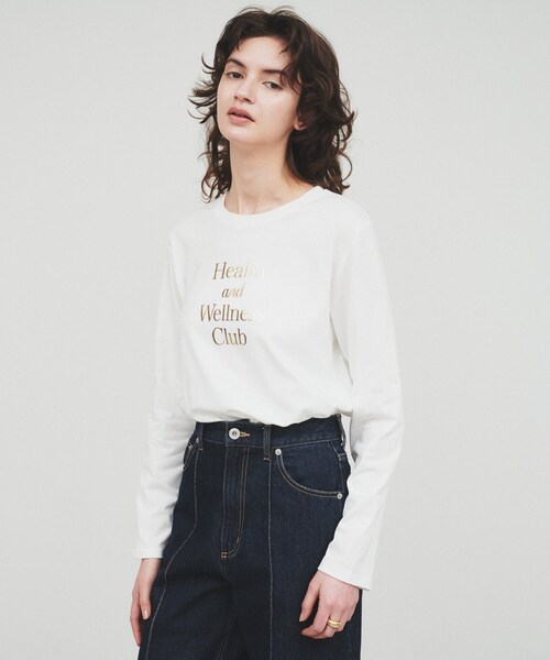 cloenc（クロエンス）の「【手洗い可】箔プリントロゴTシャツ（Tシャツ/カットソー・レディース・ホワイト/ライトグレー/スミクロ・02）」の2枚目の写真