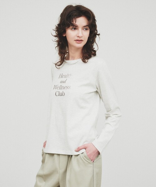 cloenc（クロエンス）の「【手洗い可】箔プリントロゴTシャツ（Tシャツ/カットソー・レディース・ホワイト/ライトグレー/スミクロ・02）」の5枚目の写真