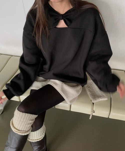 LYEON(リヨン)の「リボンネックドロストスウェット(スウェット・レディース・ブラック/グレー・FREE)」の1枚目の写真
