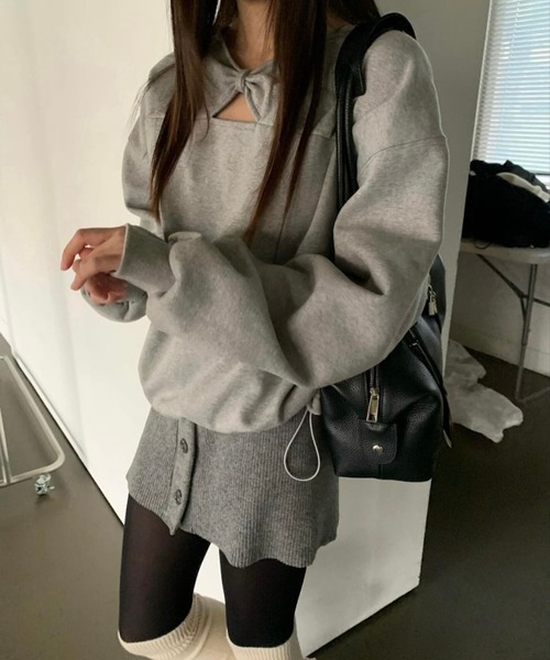 LYEON(リヨン)の「リボンネックドロストスウェット(スウェット・レディース・ブラック/グレー・FREE)」の5枚目の写真
