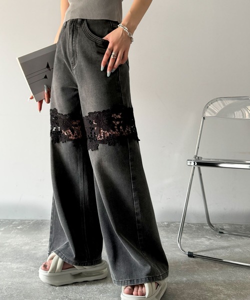 mily bilet（ミウィビレット）の「【mily bilet】特別な個性を持つオンリーワンの仕上がり！花柄レースワイドデニムパンツ（デニムパンツ・レディース・ブラック/ブルー/インディゴブルー・LARGE/MEDIUM/SMALL/X-LARGE）」の5枚目の写真