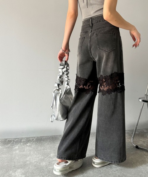 mily bilet（ミウィビレット）の「【mily bilet】特別な個性を持つオンリーワンの仕上がり！花柄レースワイドデニムパンツ（デニムパンツ・レディース・ブラック/ブルー/インディゴブルー・LARGE/MEDIUM/SMALL/X-LARGE）」の8枚目の写真