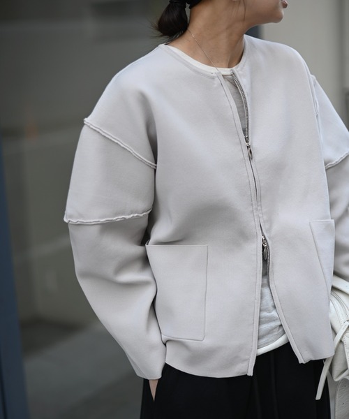 Marient(マリエント)の「ボリュームショルダージップCD(カーディガン/ボレロ・レディース・ライトグレー/チャコール・FREE)」の2枚目の写真